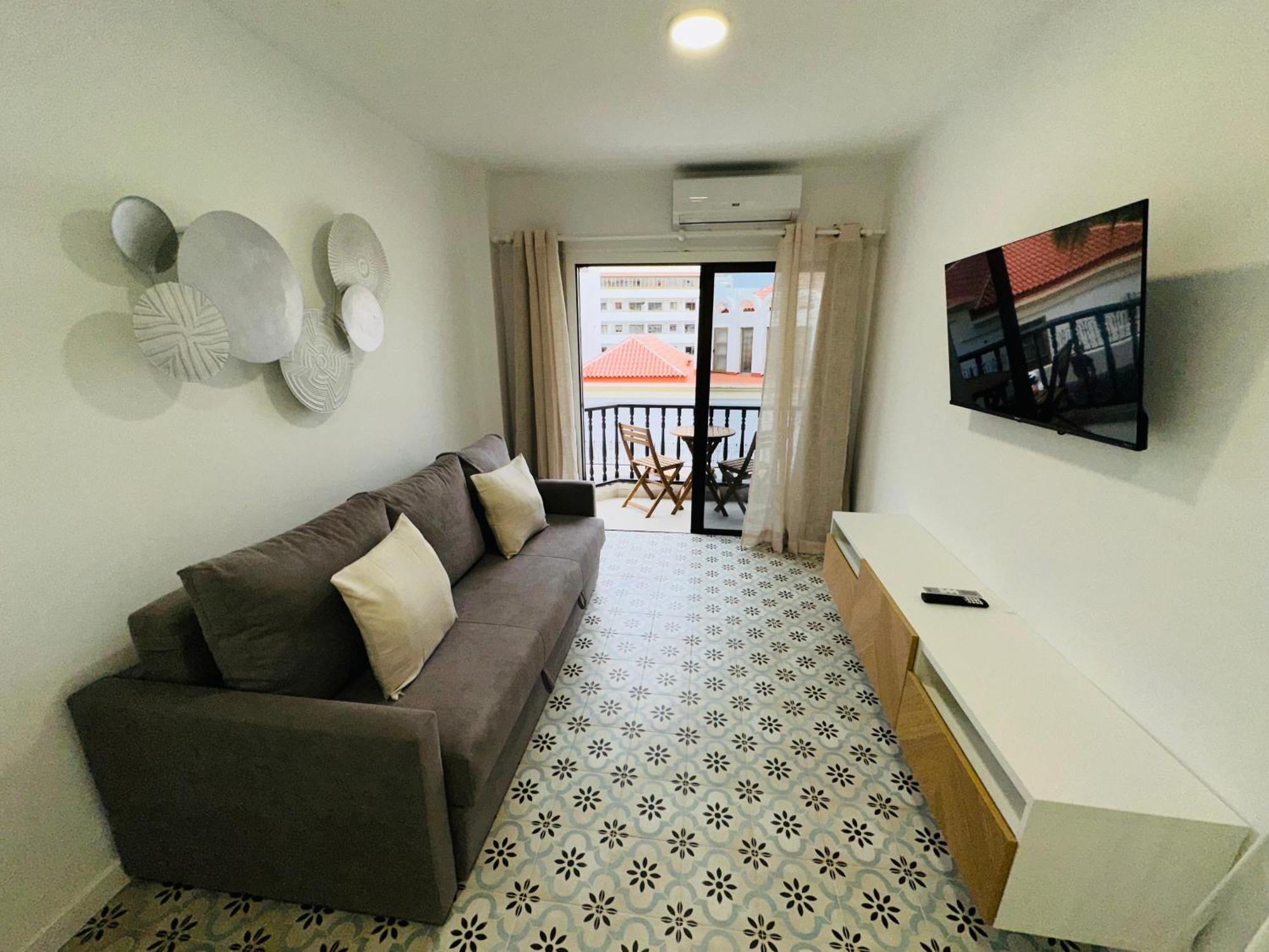 Central Flat Los Cristianos Square Guincho  المظهر الخارجي الصورة