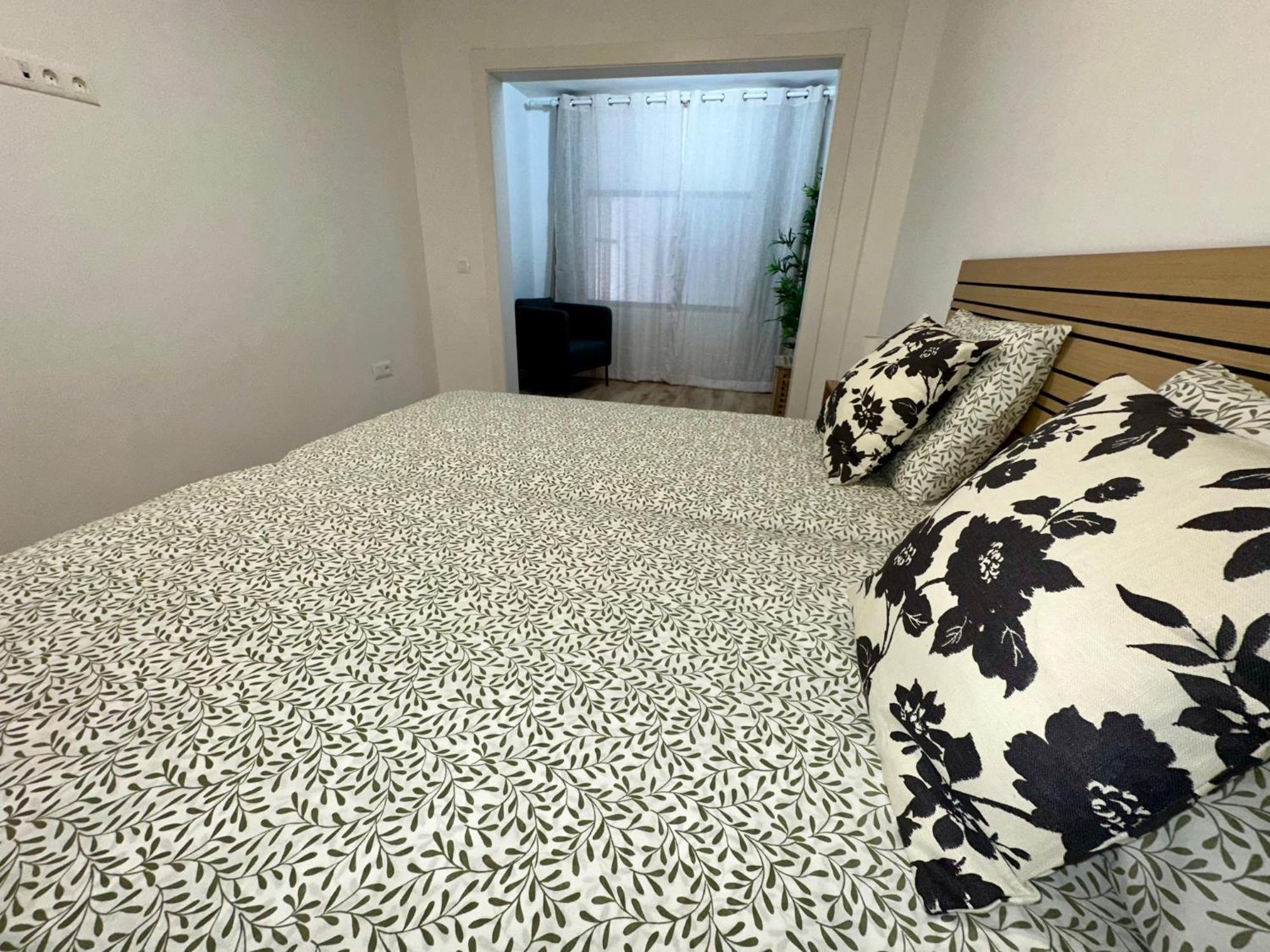 Central Flat Los Cristianos Square Guincho  المظهر الخارجي الصورة